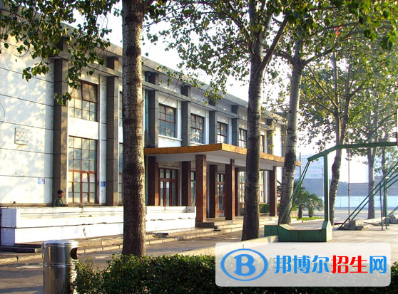 河南工業(yè)科技學(xué)校2021年報(bào)名條件、招生要求、招生對(duì)象