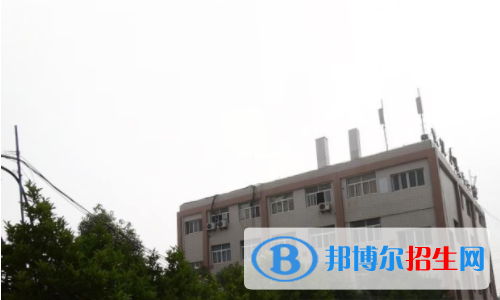 武漢應(yīng)用科技學校1