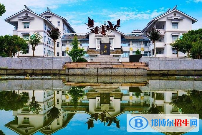 慈溪周巷職業(yè)高級(jí)中學(xué)2020年宿舍條件