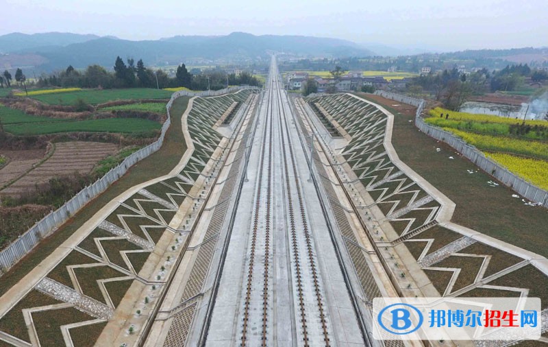 成都2020年讀鐵路學(xué)校有什么好處
