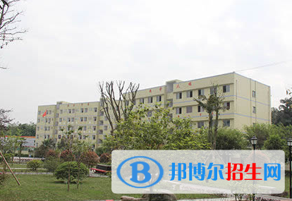 重慶2022年汽修學(xué)校要讀幾年