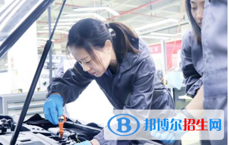 重慶2022年女生讀汽修學(xué)校好嗎