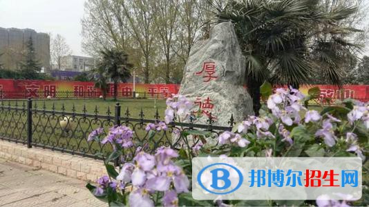 鄭州軟件應用中等專業(yè)學校2021年招生辦聯(lián)系電話