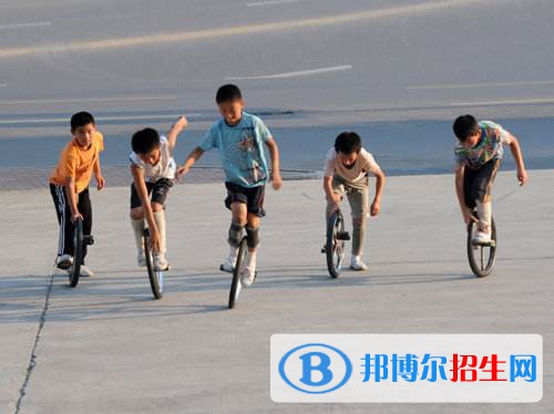 許昌體育運動學(xué)校2021年報名條件、招生要求、招生對象