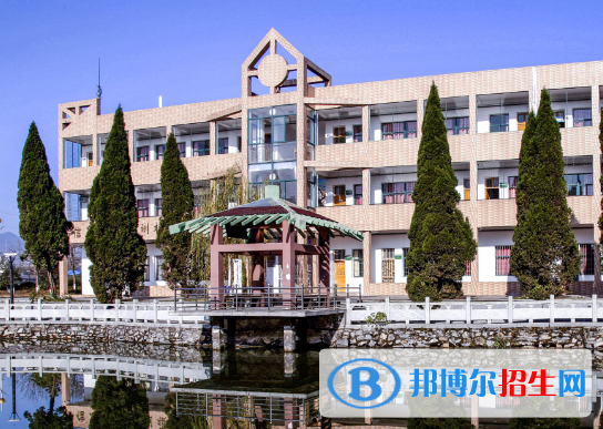 蕪湖機械工程學校2020年招生辦聯(lián)系電話