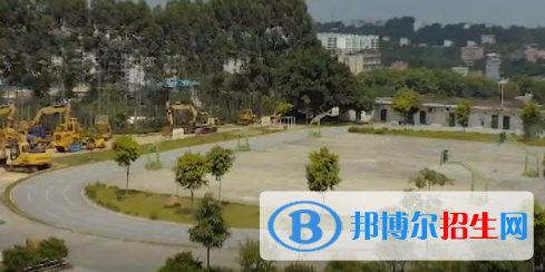 廣西公路技工學(xué)校2020年報(bào)名條件、招生要求、招生對象