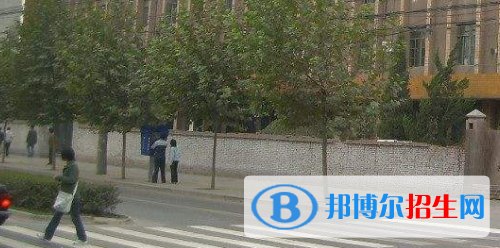 西安鐵路高級(jí)技工學(xué)校2020年招生辦聯(lián)系電話(huà)