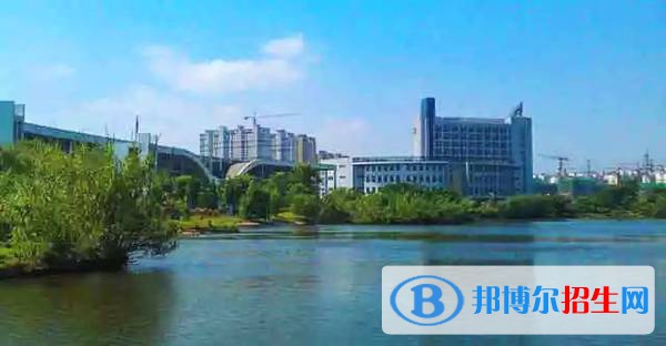 南京科技職業(yè)學(xué)院五年制大專2020年招生辦聯(lián)系電話