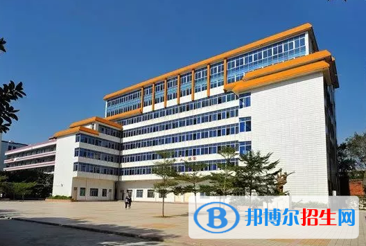 湛江財貿學校地址在哪里
