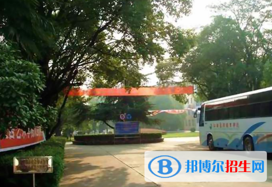 江西藝術(shù)職業(yè)學(xué)院2020年招生辦聯(lián)系電話