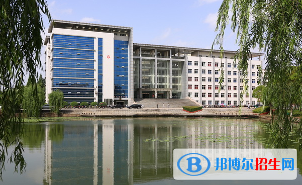 湖北職業(yè)技術(shù)學(xué)院2020年報(bào)名條件、招生要求、招生對象