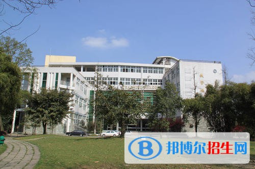四川電力職業(yè)技術(shù)學(xué)院2020年報名條件、招生要求、招生對象