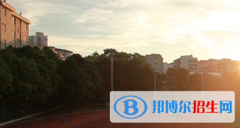 廣西工業(yè)職業(yè)技術(shù)學(xué)院五年制大專2020年報(bào)名條件、招生要求、招生對(duì)象