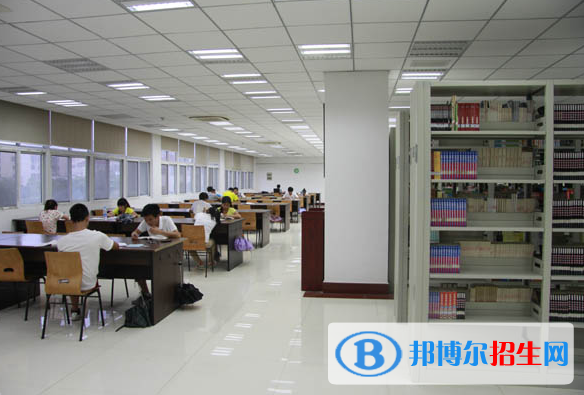 江西現(xiàn)代職業(yè)技術(shù)學(xué)院2020年招生辦聯(lián)系電話