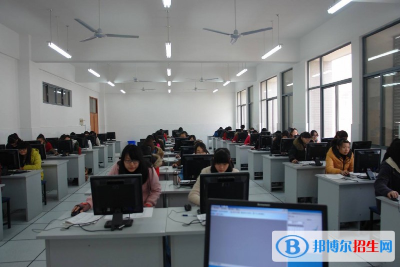 南陽(yáng)市電子中等專業(yè)學(xué)校2021年招生辦聯(lián)系電話