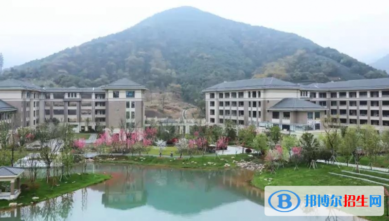 富陽(yáng)中學(xué)國(guó)際部2023年招生簡(jiǎn)章