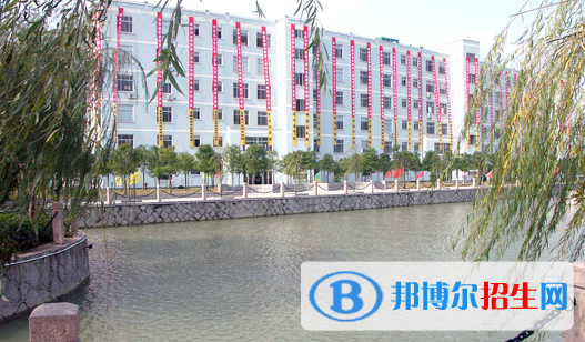 安吉上墅私立高級(jí)中學(xué)2020年招生辦聯(lián)系電話