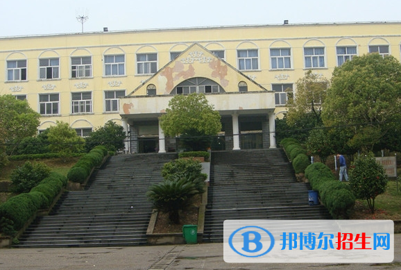 江西航空職業(yè)技術(shù)學(xué)院2020年報名條件、招生要求、招生對象