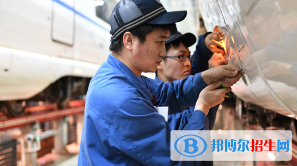 白銀2020年讀什么鐵路學校有前途