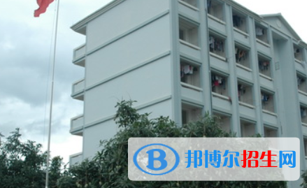 廣西經(jīng)濟(jì)職業(yè)學(xué)院五年制大專2020年學(xué)費(fèi)、收費(fèi)多少