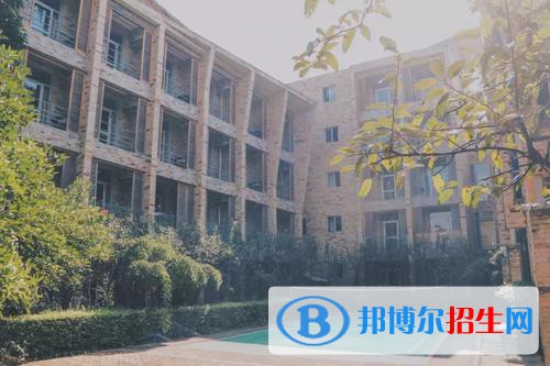 四川國際標(biāo)榜職業(yè)學(xué)院2020年招生辦聯(lián)系電話