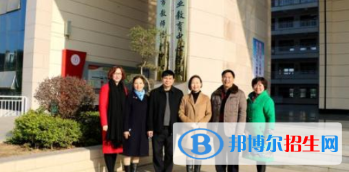 來(lái)賓職業(yè)教育中心學(xué)校2020年招生辦聯(lián)系電話 