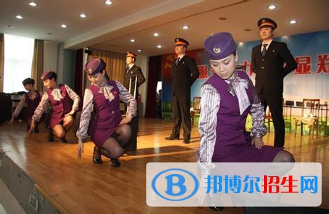 成都2020年鐵路學(xué)校招生電話