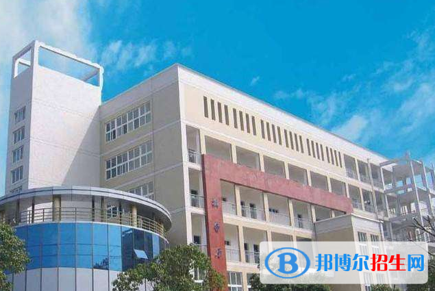 武漢工貿職業(yè)學院7