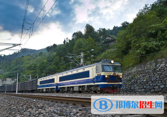 黃岡2020年讀鐵路學(xué)校多少錢