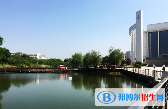武漢工程職業(yè)技術學院1