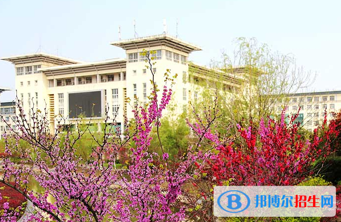 湖北中醫(yī)藥高等?？茖W(xué)校1