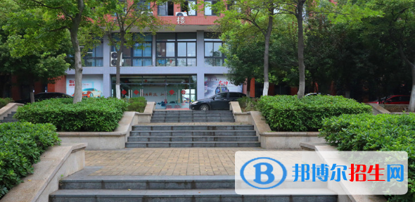 安徽萬通高級(jí)技工學(xué)校怎么樣、好不好