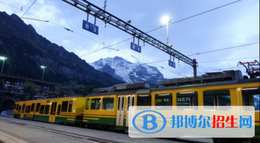 黃岡2020年鐵路學(xué)校學(xué)費(fèi)多少