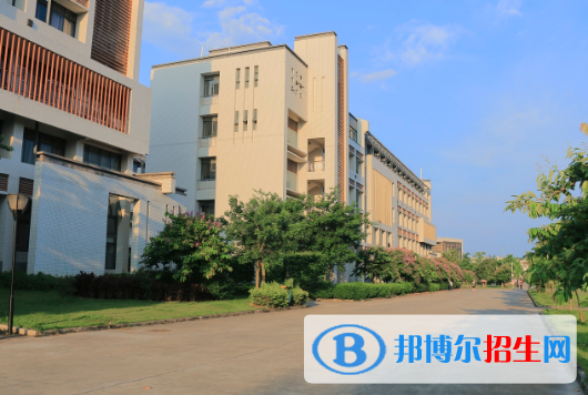 廣東職業(yè)技術(shù)學院2020年招生辦聯(lián)系電話
