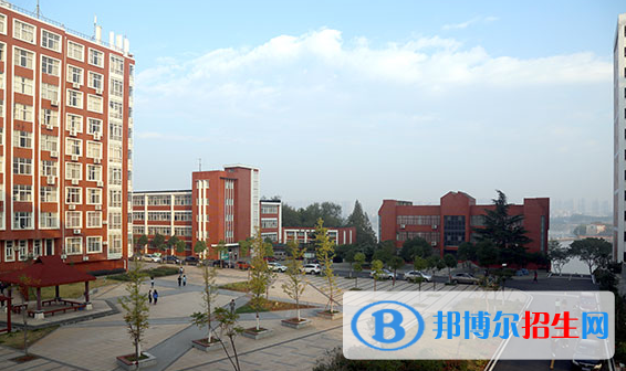湖北生物科技職業(yè)學(xué)院
