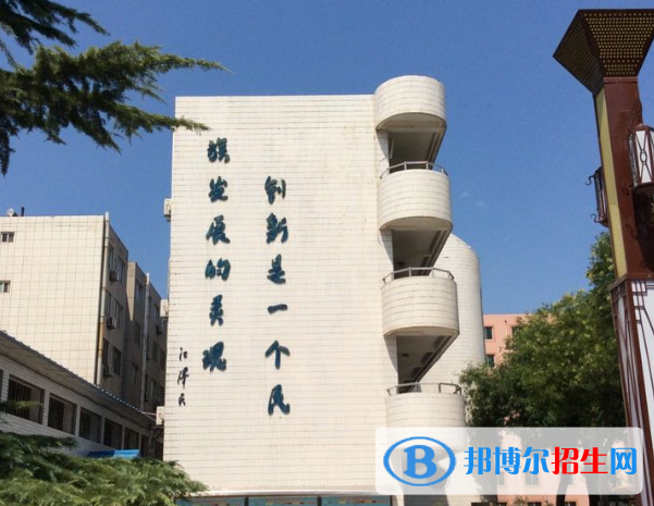長(zhǎng)安縣第三中學(xué)2020年招生辦聯(lián)系電話