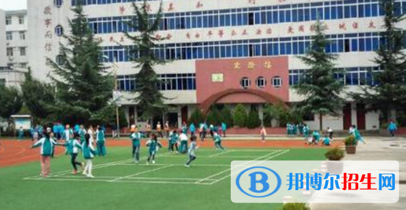 銅川第三中學(xué)2020年招學(xué)費、收費多少