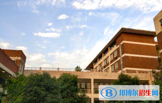 武漢外語外事職業(yè)學(xué)院5