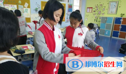 貴陽觀山湖中鐵置業(yè)中加學(xué)校初中部地址在哪里