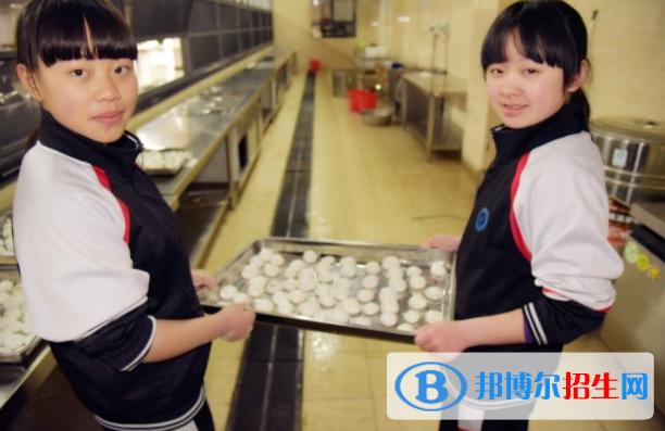 清鎮(zhèn)博雅國(guó)際實(shí)驗(yàn)學(xué)校初中部網(wǎng)站網(wǎng)址