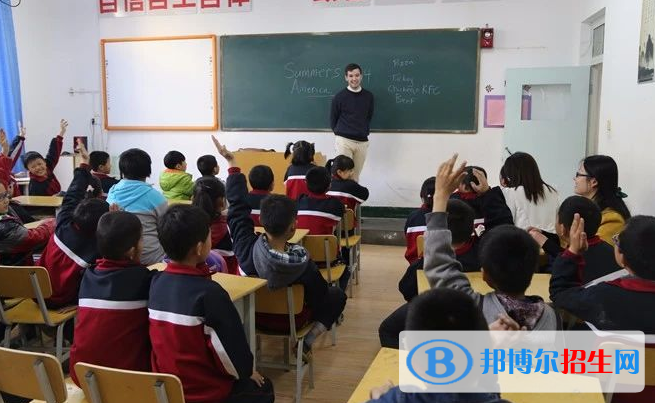 西安臨潼華樂學(xué)校初中部怎么樣、好不好