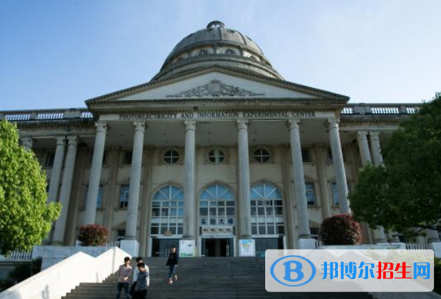 武漢商貿(mào)職業(yè)學(xué)院6