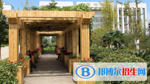 貴陽(yáng)護(hù)理職業(yè)學(xué)院2020年報(bào)名條件、招生要求、招生對(duì)象