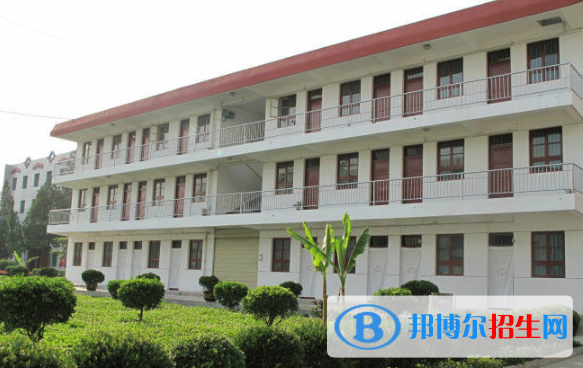 鳳翔中學(xué)2020年學(xué)名條件、招生要求、招生對象