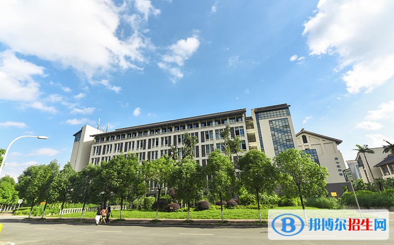 重慶工程職業(yè)技術(shù)學院2020年招生辦聯(lián)系電話