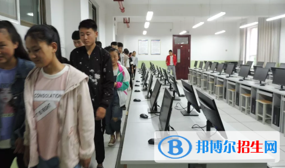 禮縣白河農(nóng)業(yè)中學(xué)2020年招生辦聯(lián)系電話
