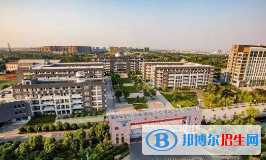 蕪湖高級(jí)職業(yè)技術(shù)學(xué)校2020年報(bào)名條件、招生要求、招生對(duì)象 