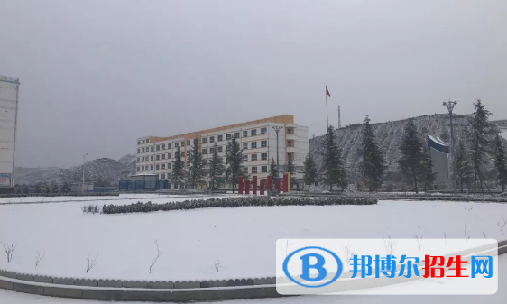 鎮(zhèn)原縣職業(yè)中等專業(yè)學(xué)校2020年招生辦聯(lián)系電話