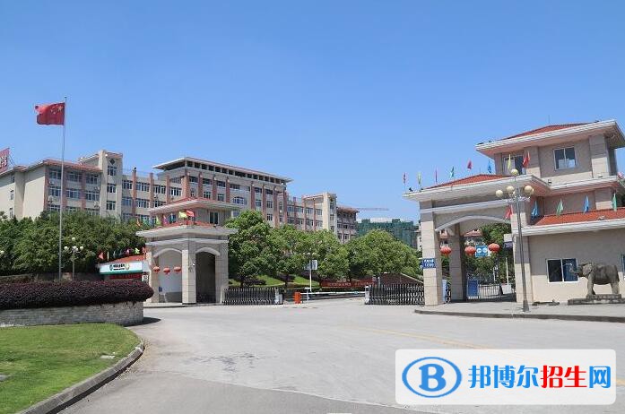 重慶城市職業(yè)學(xué)院2020年報名條件、招生要求、招生對象