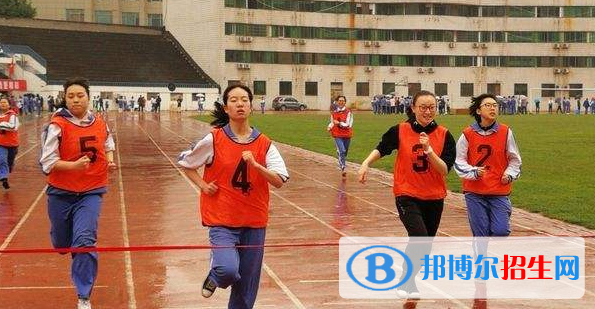 咸陽渭城區(qū)渭城中學(xué)網(wǎng)站網(wǎng)址